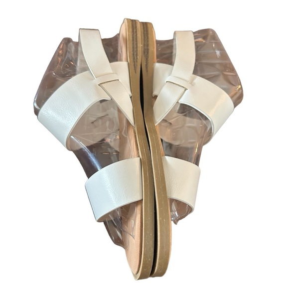 Journee Collection Lavine White Sandal Size 7 - Picture 8 of 11